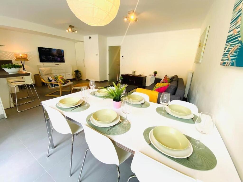 Airy And Spacious 3 Bedroom W Terrace&parking Apartment