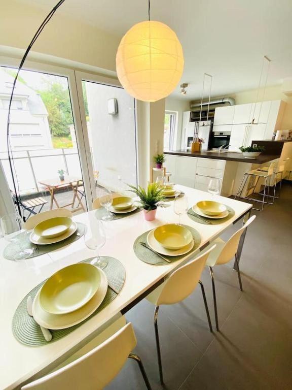 Airy And Spacious 3 Bedroom W Terrace&parking